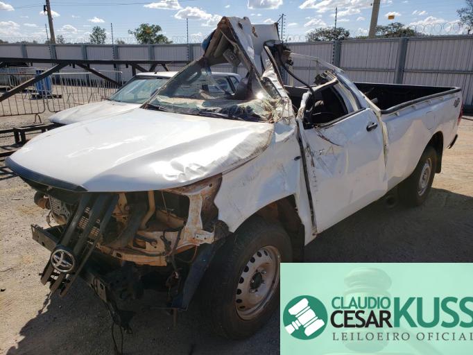 TOYOTA HILUX CS 19/19 TOYOTA HILUX CS 19/19