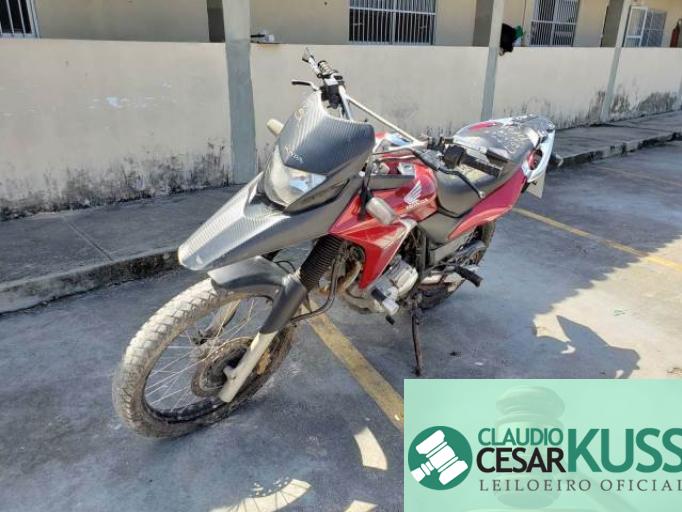 HONDA XRE 300 14/15 HONDA XRE 300 14/15